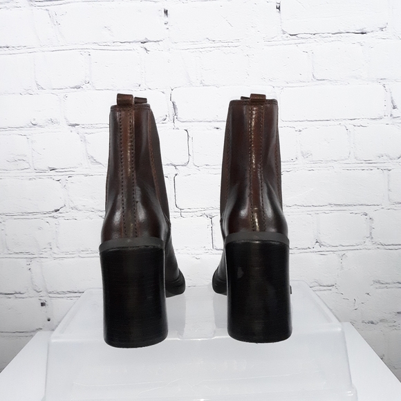 MIA NWOB Pointed Toe Heeled Brown Ankle Boot 7… - Picture 3 of 8